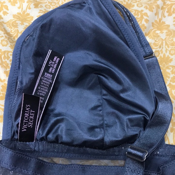 Victoria’s Secret Mesh & Shine Plunge Bralette Bra - Picture 5 of 8